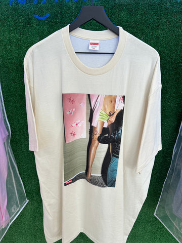 Surpeme “Model Tee”