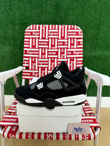 Jordan 4 Retro “White Thunder”