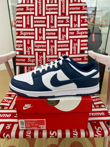 Dunk low “Valerian blue”